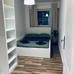 Workation, Centre, 4-5 Persons 3-4 Nights Offer, Nature Park Metro 1min , 15 Min Palac Kultury, Balcony, Quiet, Easy Parking Chroniony Warsaw