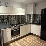 Workation, Centre, 4-5 Persons 3-4 Nights Offer, Nature Park Metro 1min , 15 Min Palac Kultury, Balcony, Quiet, Easy Parking Chroniony Apartment Warsaw